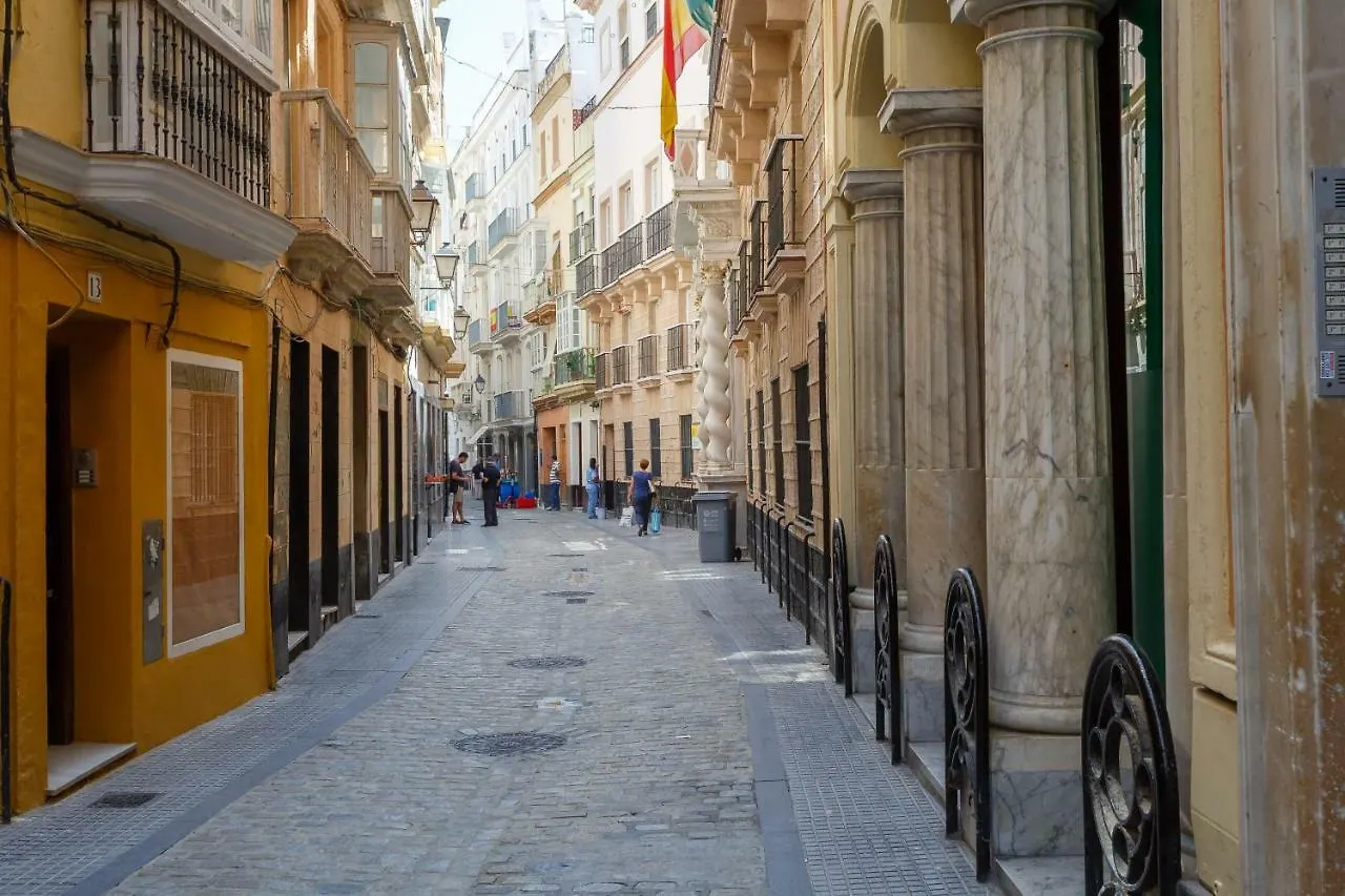 Apartamento La Sorpresa del GENOVES by Cadiz4Rentals España